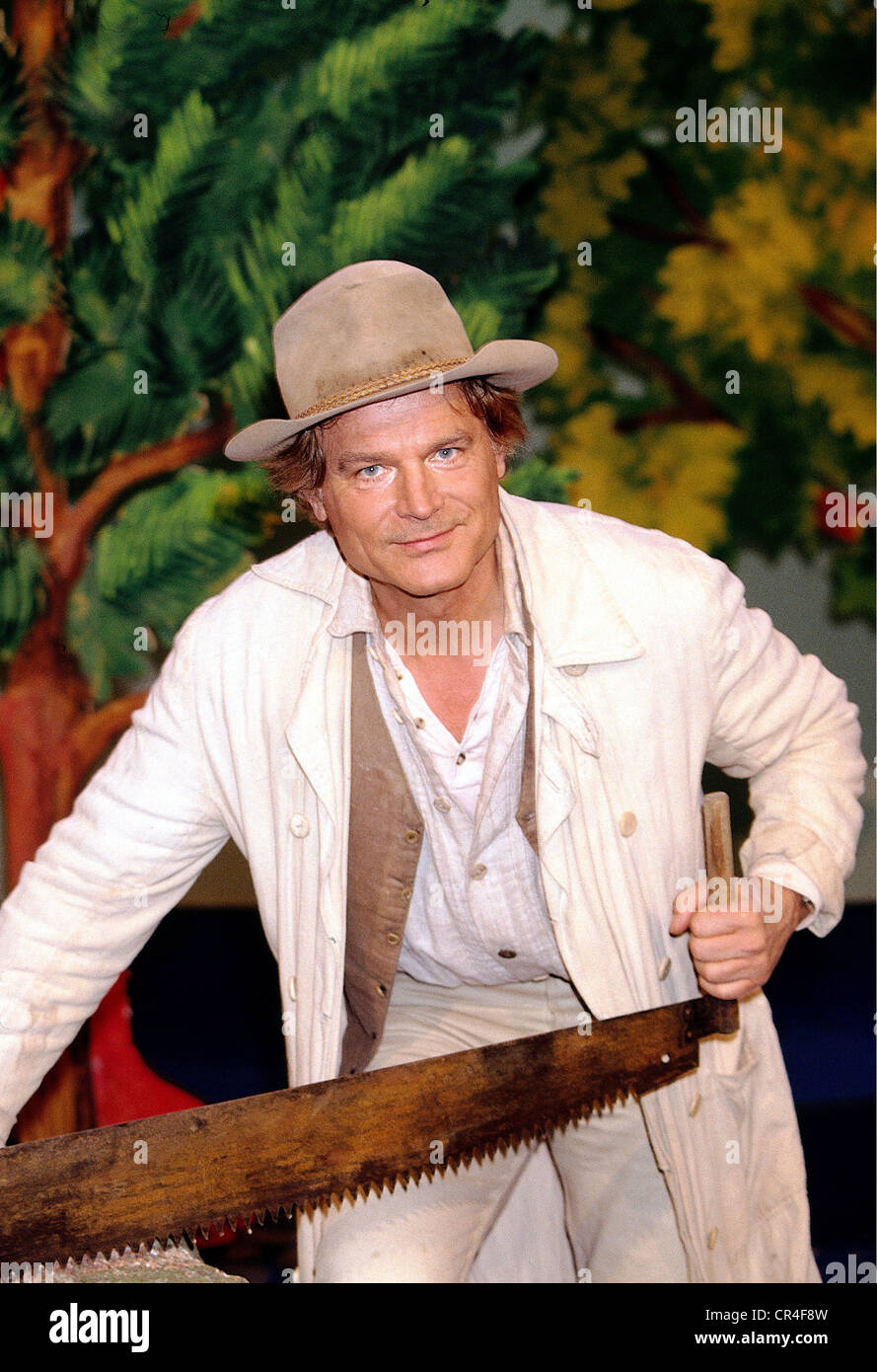 Hill, Terence (born Mario Girotti), * 29.3.1939, Italian actor, half length, with cowboy hat and saw, circa 1994, Stock Photo
