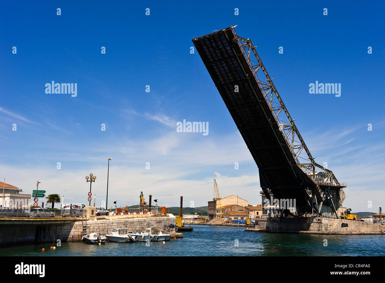 Bridge tivoli hi-res stock photography and images - Alamy