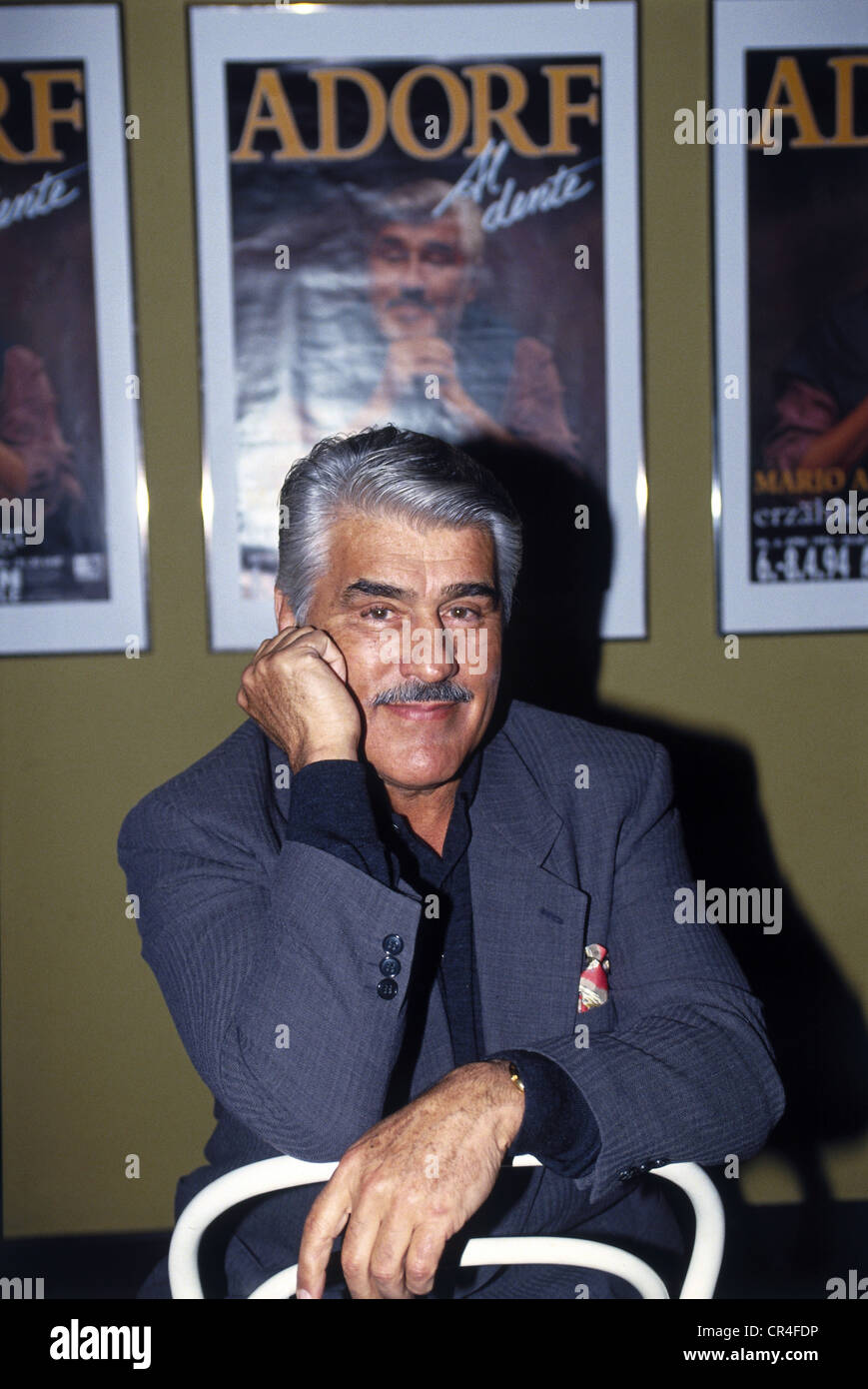 Adorf, Mario  * 8.9.1930, German actor, half length, at press conference of his show 'Al Dente', Kammerspiele theatre, Munich, 1994, Stock Photo