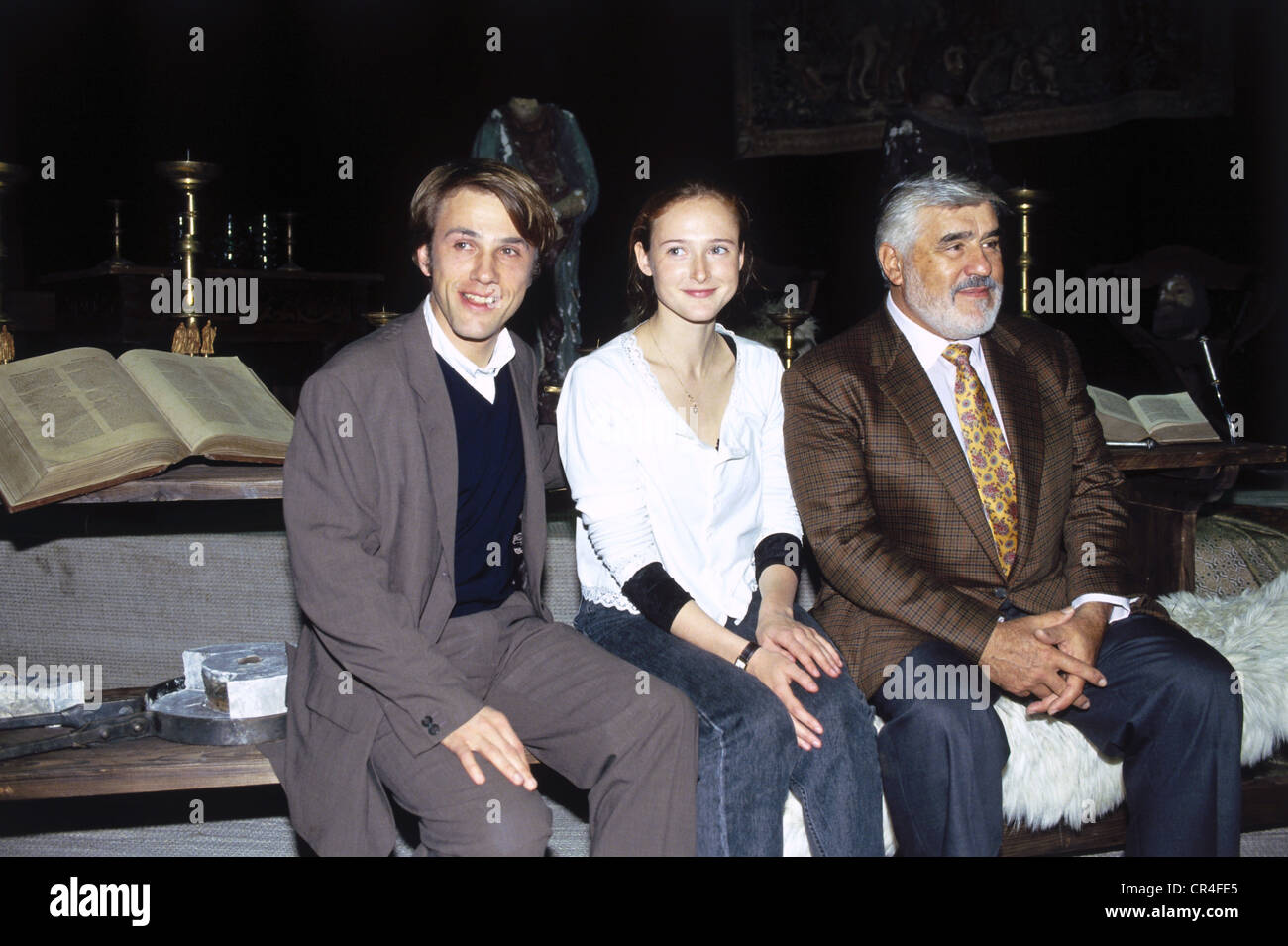 Adorf, Mario  * 8.9.1930, German actor, half length, with Christoph Waltz, Deborah Kaufmann, at press screening of 'König der letzten Tage', 1993, Stock Photo