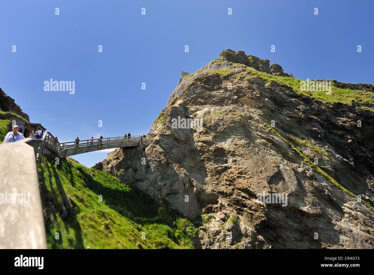 Footbridge leading up to Tintagel Castle Stock Photo