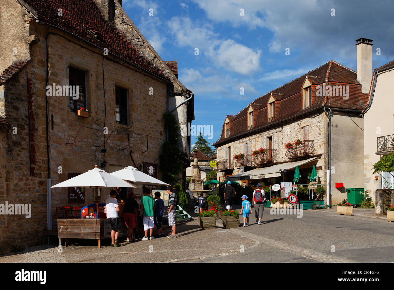 Vendors village villages hi-res stock photography and images - Alamy