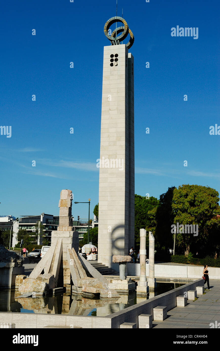 Portugal, Lisbon, the Eduardo VII Park, sculpture by João Cutileiro in memory of the revolution of April,25 1974 Stock Photo