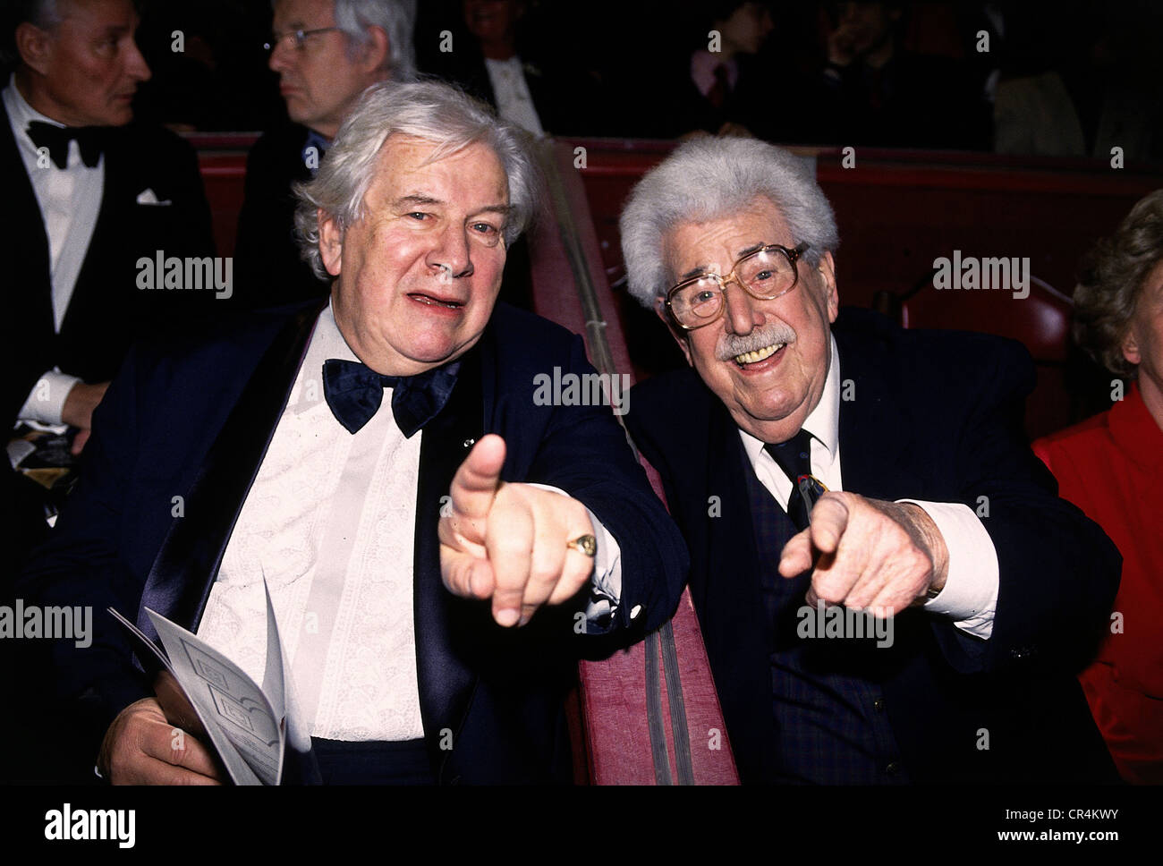 Ustinov, Peter, 16.4.1921 - 28.3.2004, British actor, director, author / writer, half length, with Willy Millowitsch, in 'Stars in der Manege', 1992, Stock Photo