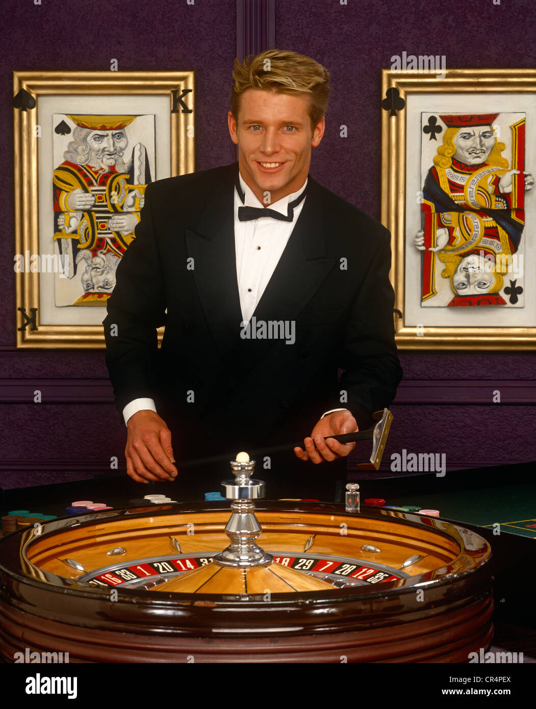 Wikipedia roulette rules Shooting craps on the street