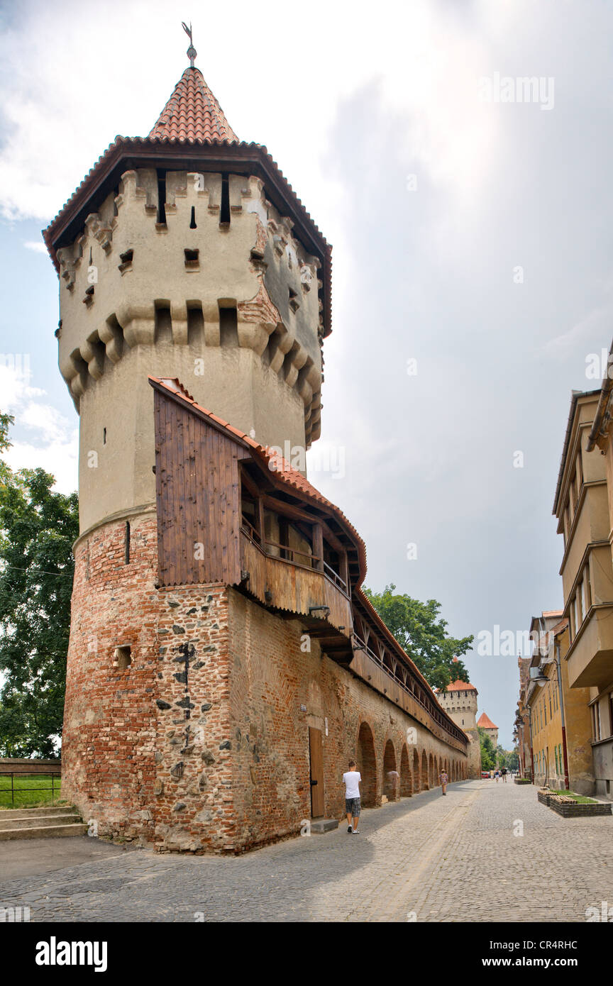 Defensive wall and tower of the craft guilds in Strada Cetatii, Sibiu, Romania, Europe Stock Photo