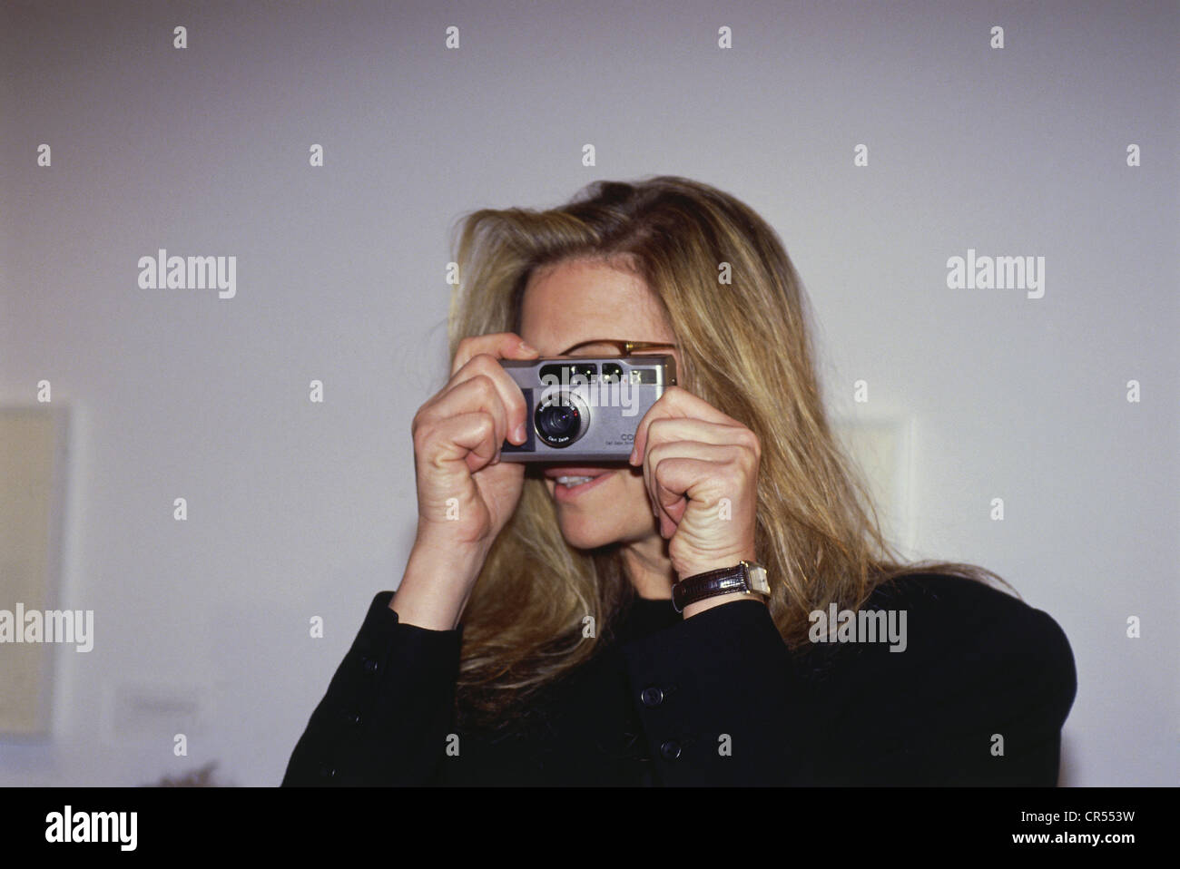 Leibovitz, Annie, * 2.10.1949, American photographer, half length, press call to the exhibition opening at Munich City Museum, 1992, Stock Photo
