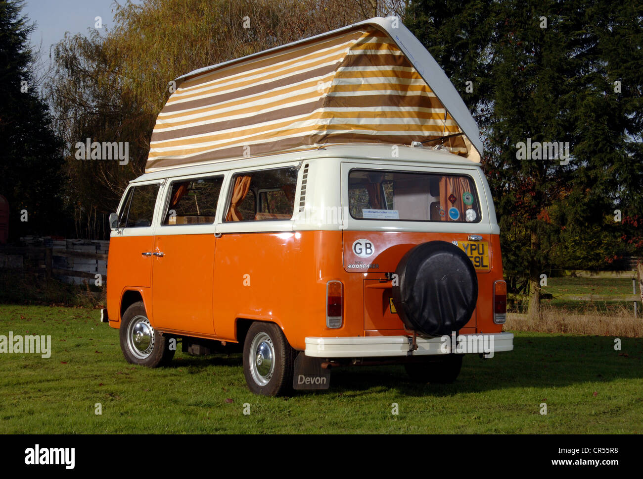 Bay WIndow VW Volkswagen camper van 