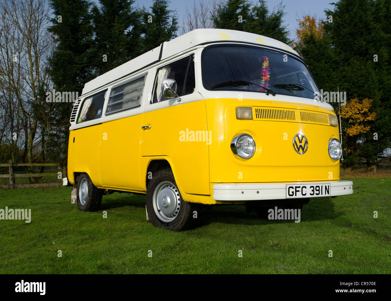 Bay WIndow VW Volkswagen camper van, micro bus Stock Photo