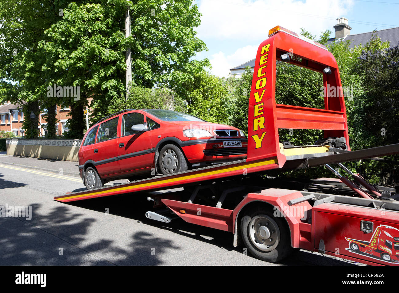 Family car breakdown uk hires stock photography and images Alamy