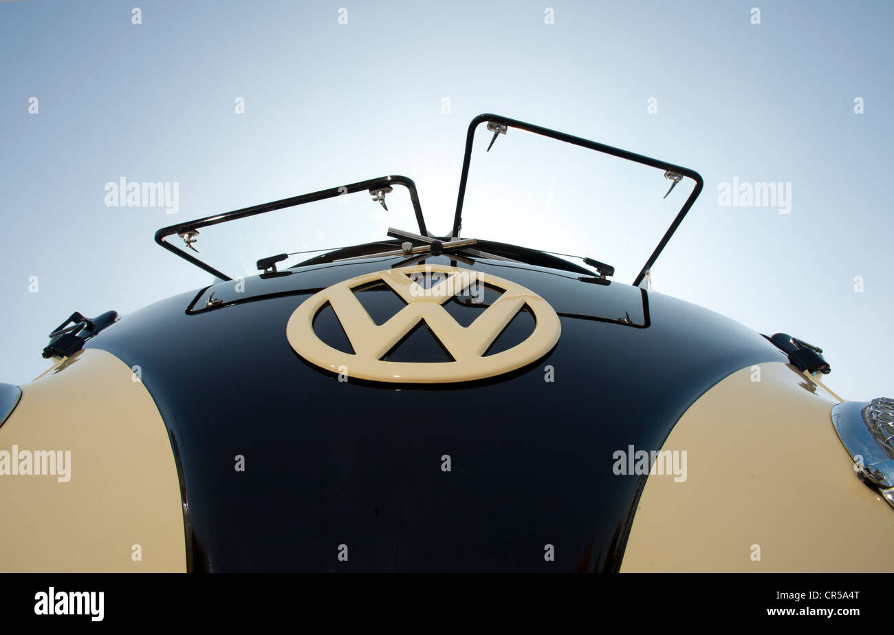Vw Split Screen Vector VW Volkswagen split screen campervan Stock Photo - Alamy
