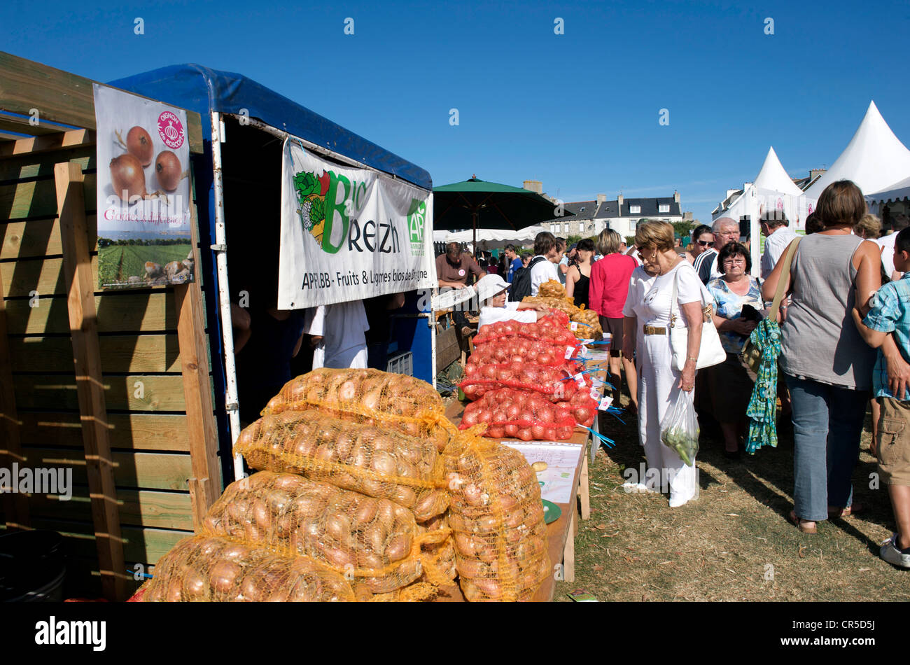 France, Finistere, Roscoff, onion festival Stock Photo Alamy