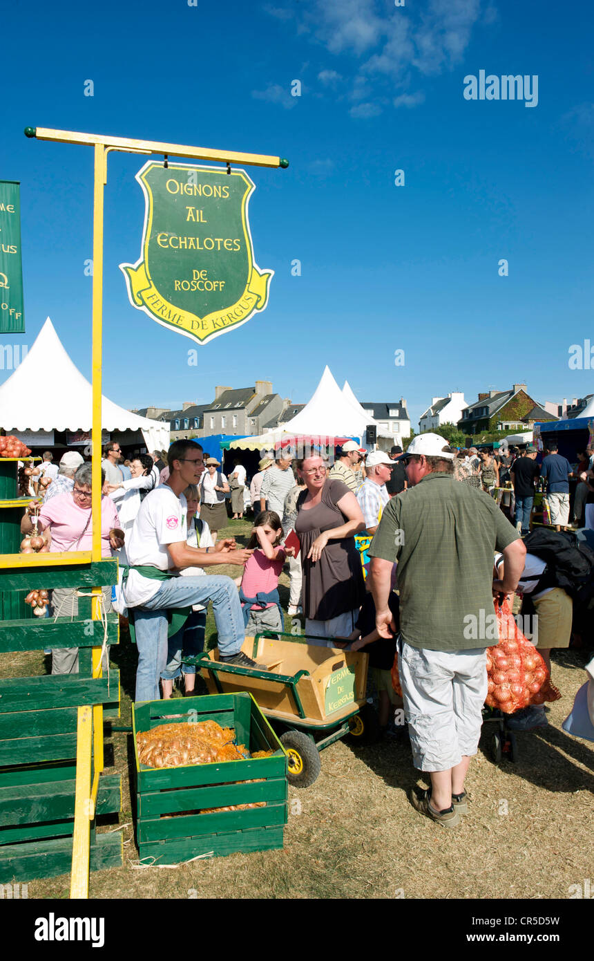Onion festival roscoff hires stock photography and images Alamy