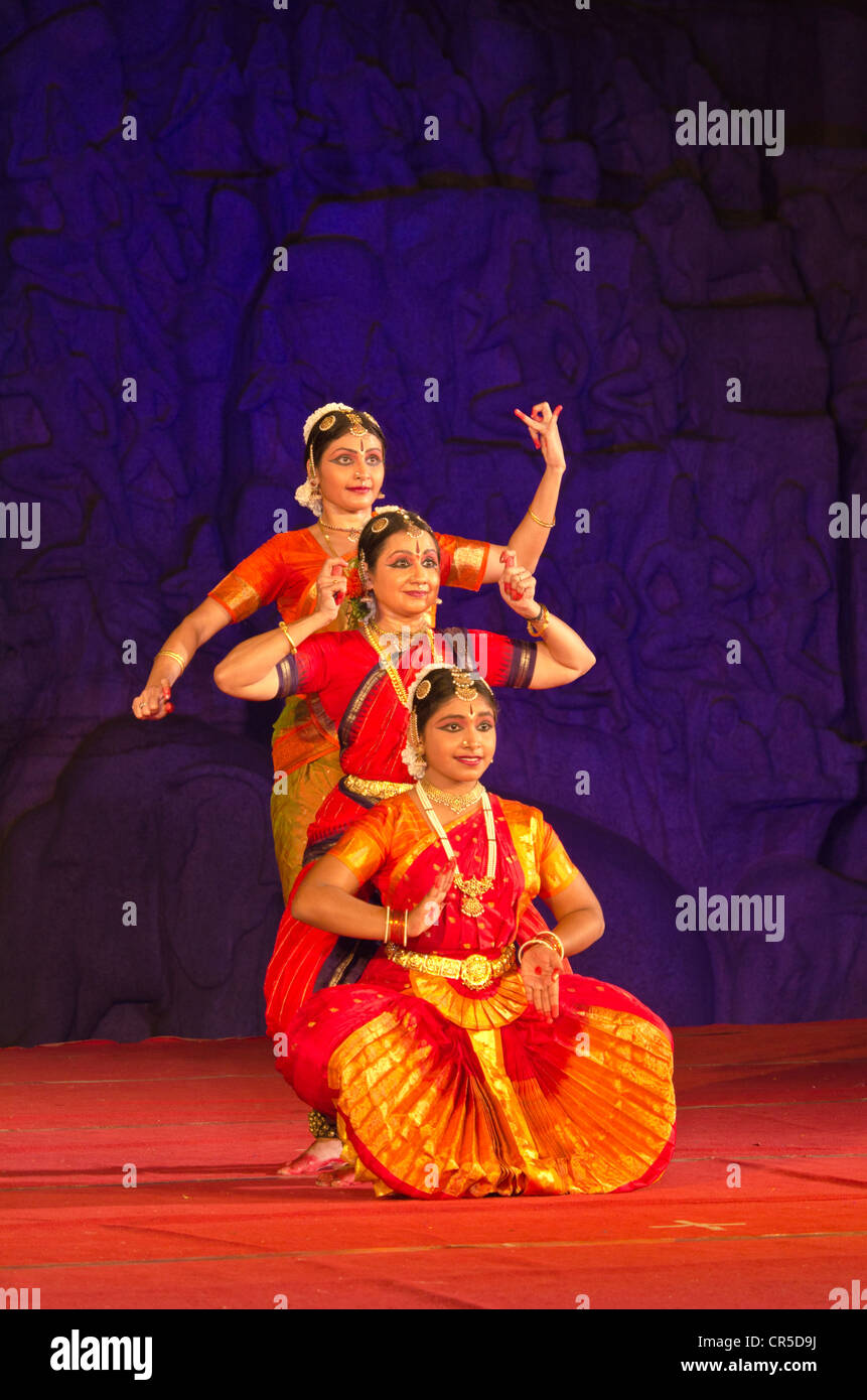 Dancers at the annual dance festival in Mahabalipuram, Tamil Nadu, India, Asia Stock Photo