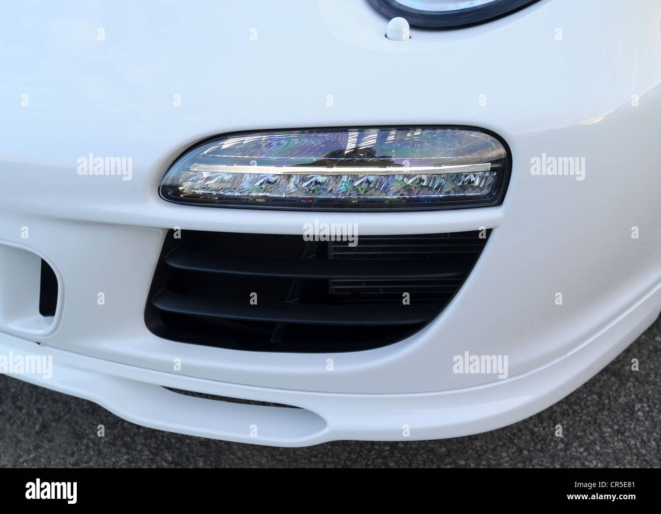 2011 Porsche 911 Speedster limited edition convertible sports car front