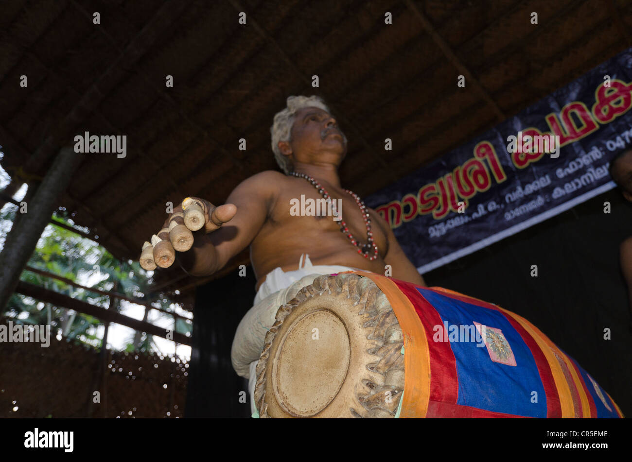 Musical instruments of kerala hires stock photography and images Alamy