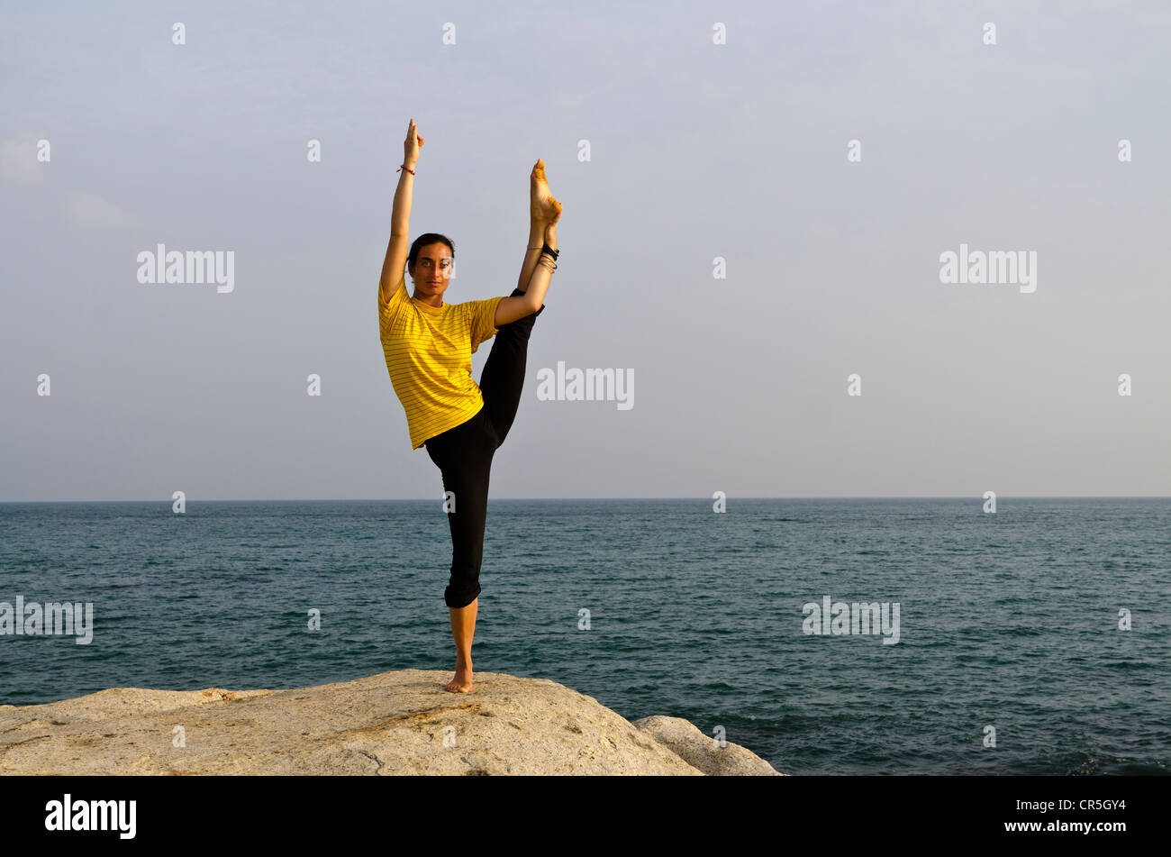 தொப்பையைக் குறைக்க உதவும் யோகாசனங்கள்! | International Yoga Day 2022: Yoga  Poses To Reduce Belly Fat - Tamil BoldSky