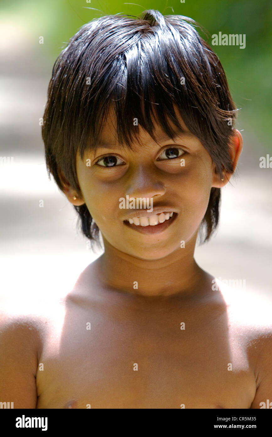 Young girl, Belihul Oya, Sabaragamuwa, Sri Lanka Stock Photo