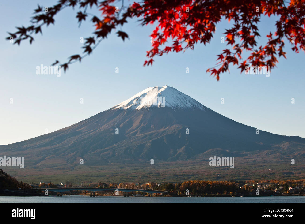 Japan, Honshu Island, Mount Fuji Region, the Kawaguchi Lake with the Mount Fuji (3776m) in the background Stock Photo