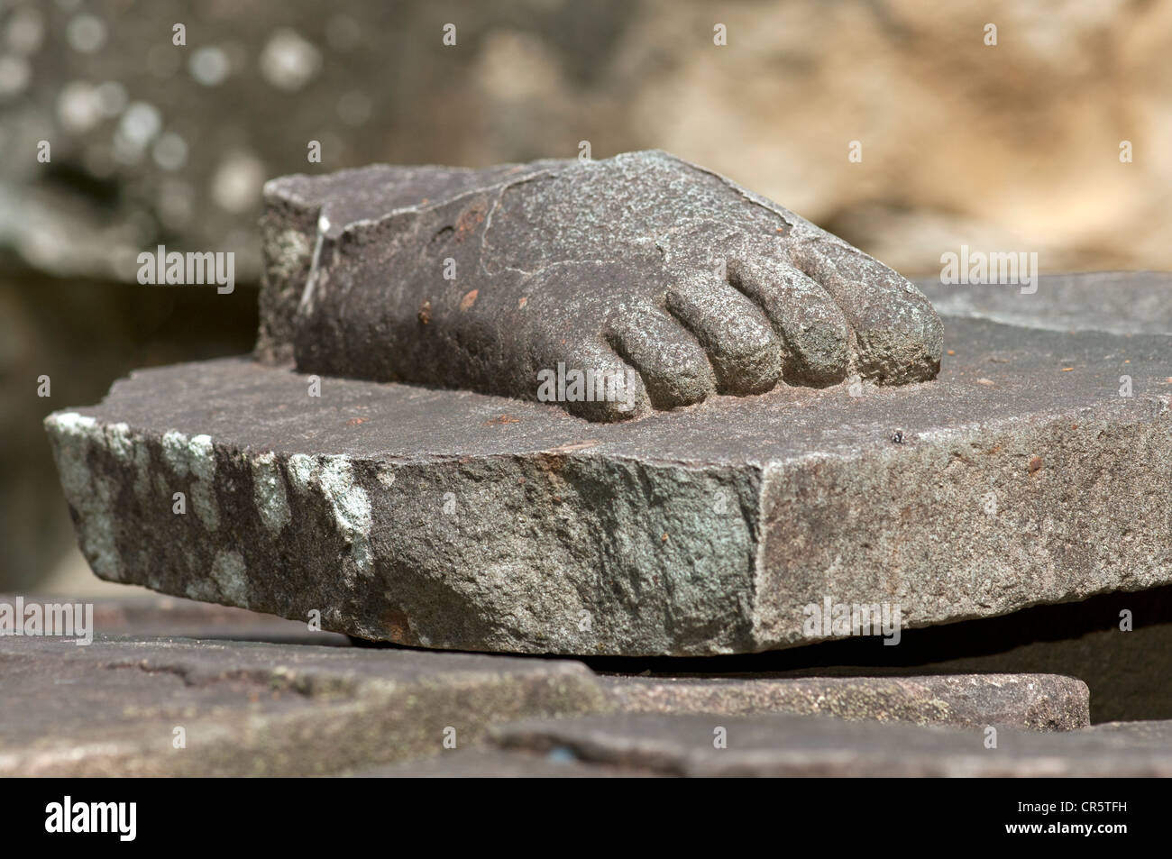 Free standing temple hires stock photography and images Alamy