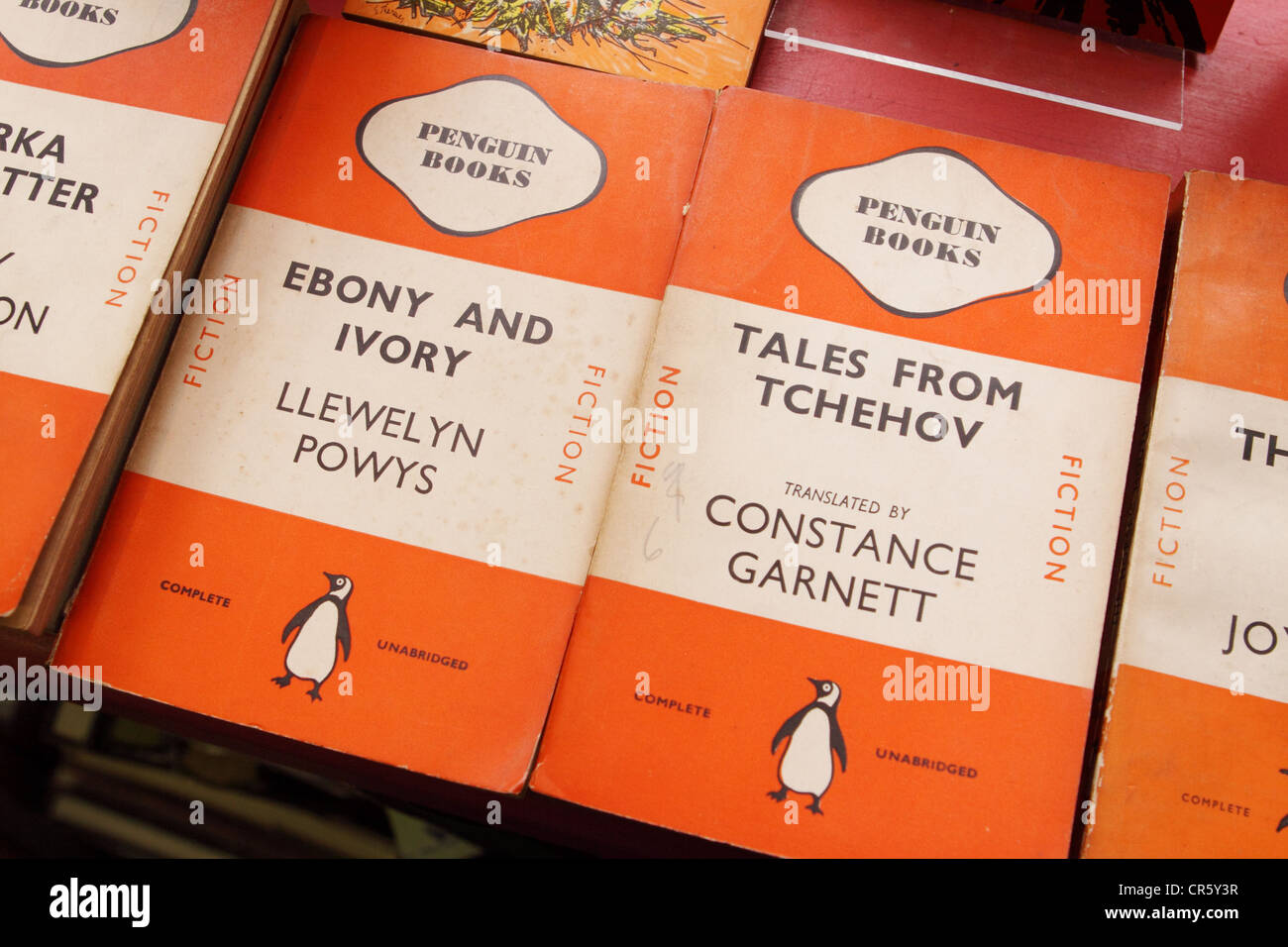 Hay On Wye secondhand old Penguin books for sale Stock Photo