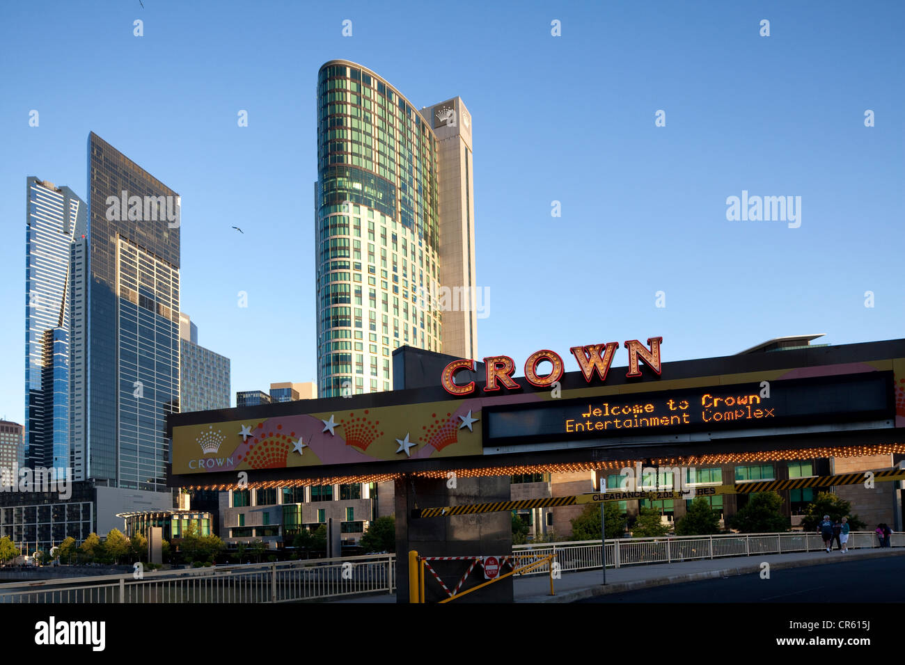 Australia, Victoria, Melbourne, the Yarra river and Eureka tower by