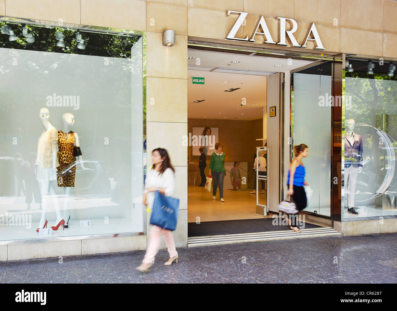 Zara Store. Madrid. Spain Stock Photo - Alamy