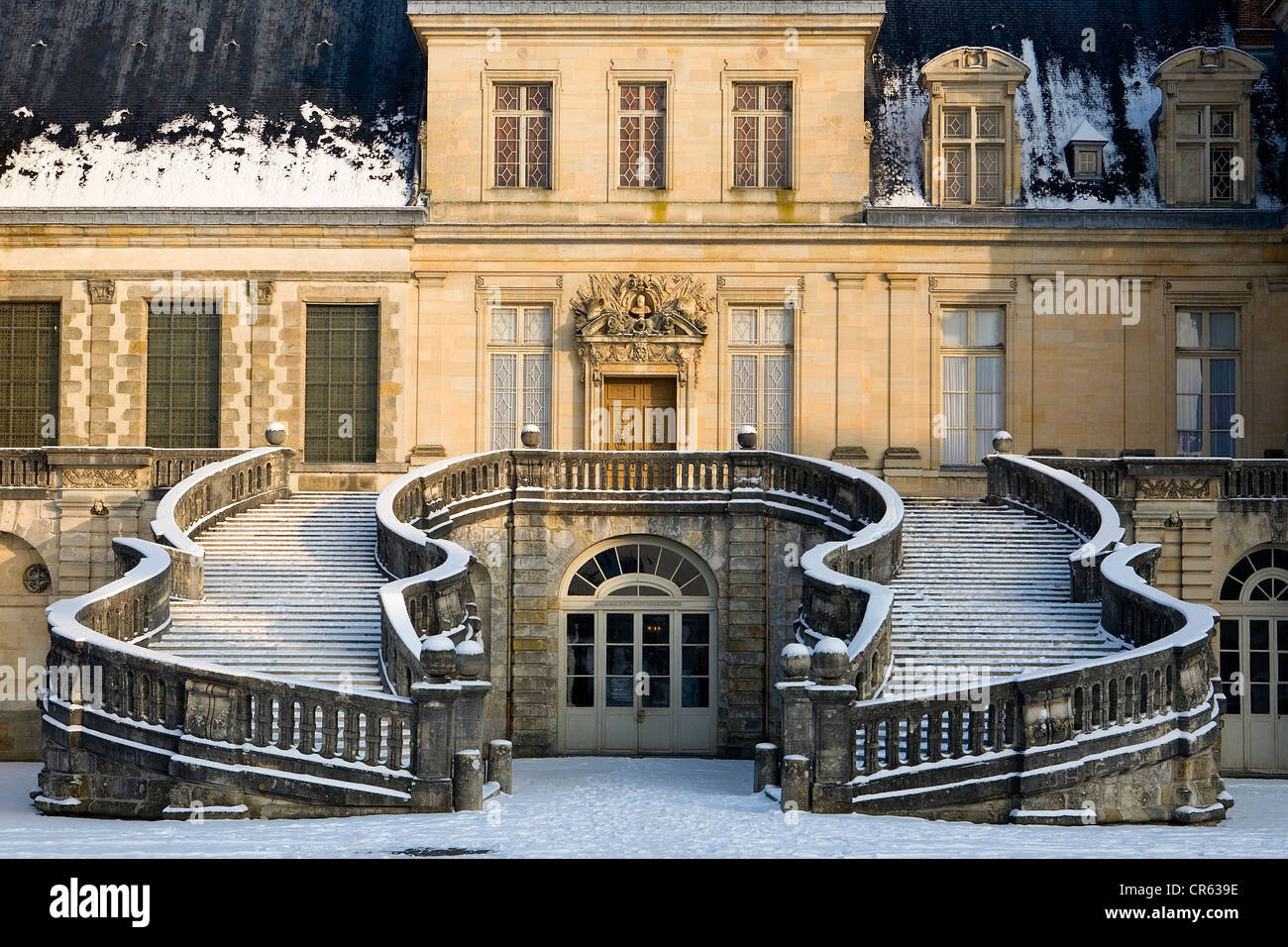 Au château de Fontainebleau, la spectaculaire métamorphose de l'escalier en fer à cheval