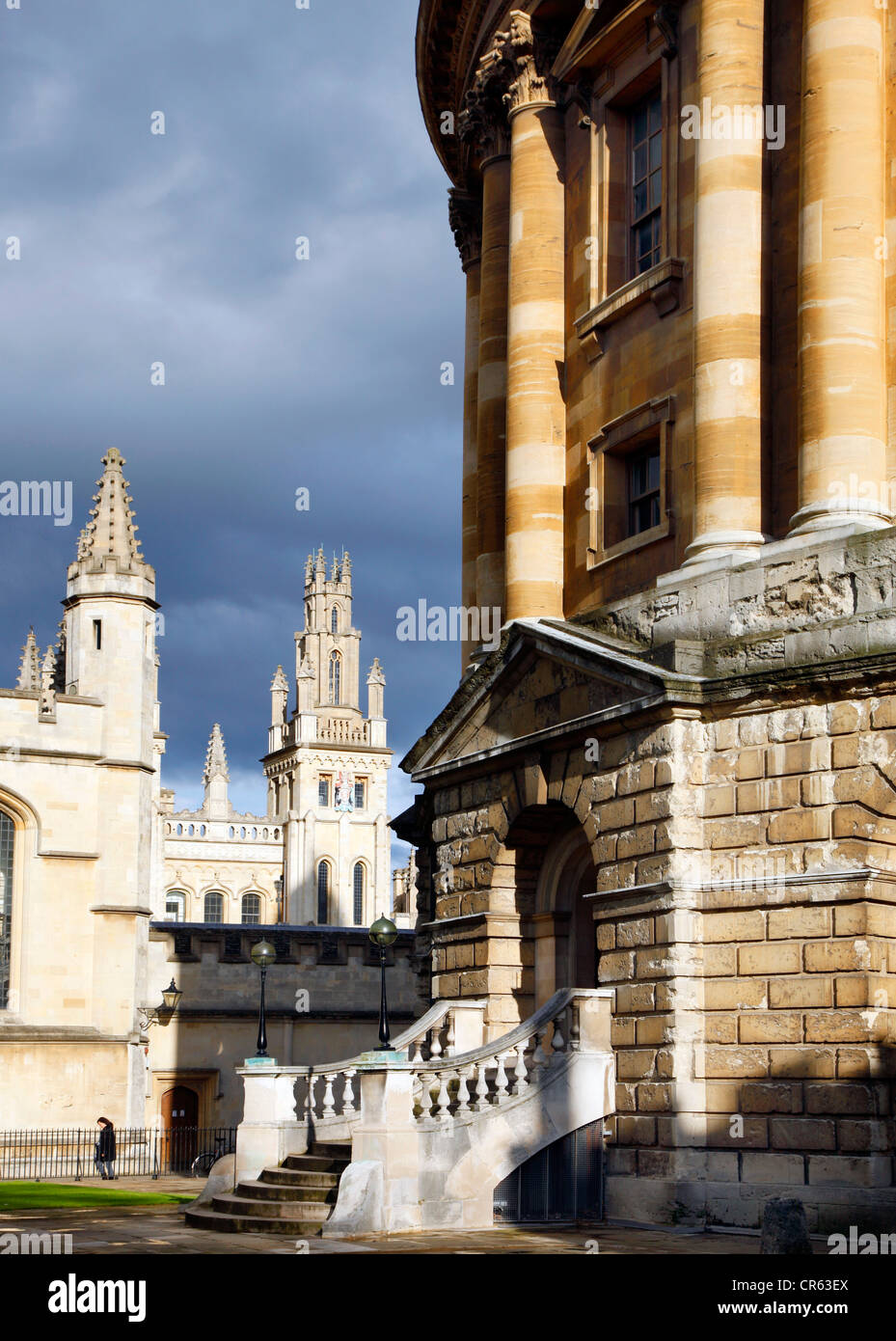 Hertford College, the right of the entrance to the Radcliffe Camera, a university library, reading room. Stock Photo