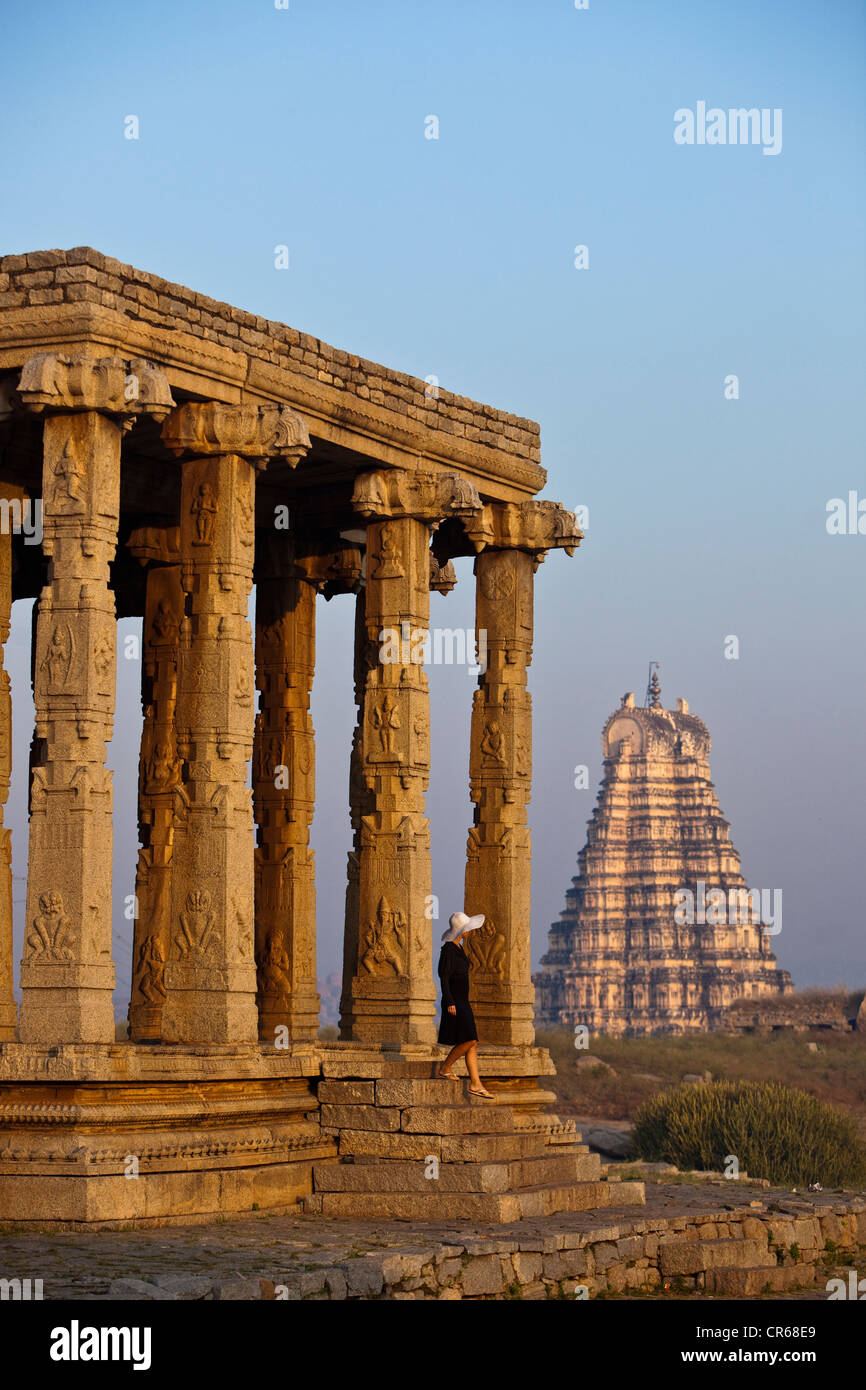 India, Karnataka State, Hampi, capital of the last great Hindu Kingdom of Vijayanagar between the 14th and 16th centuries, site Stock Photo