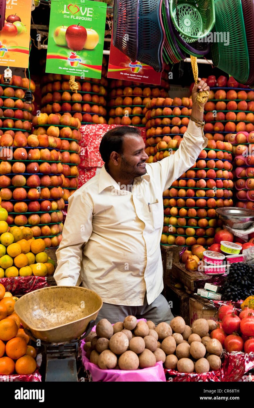 India, Karnataka State, Mysore, Devaraja Market, fruit seller Stock ...