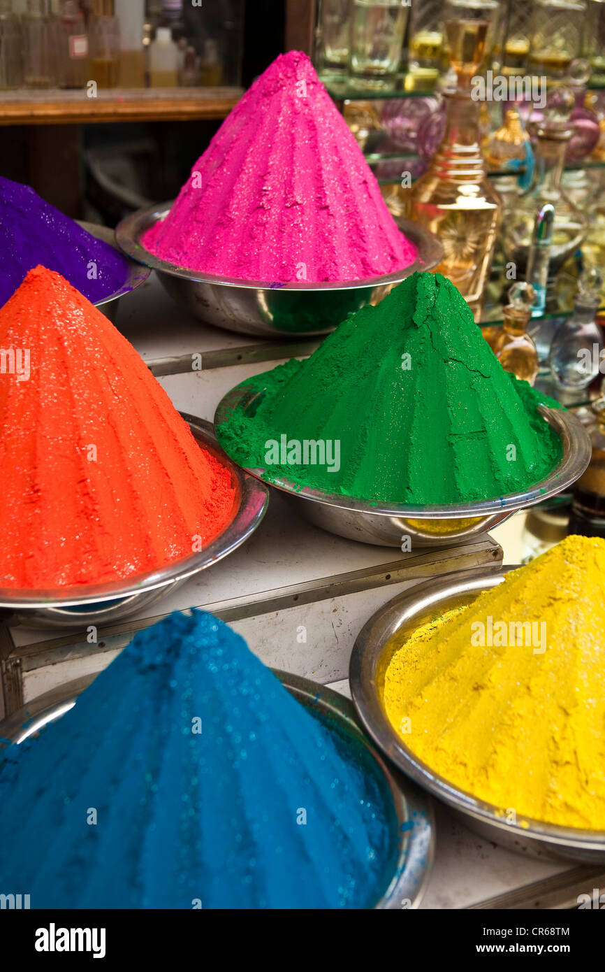 Multicolored powder pigments hi-res stock photography and images - Alamy