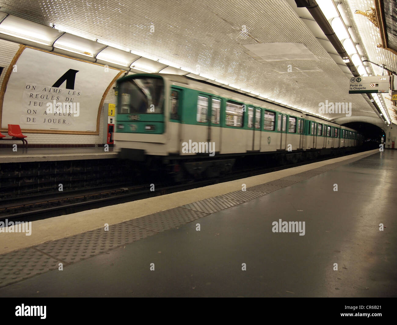Paris metro line 13 hi-res stock photography and images - Alamy