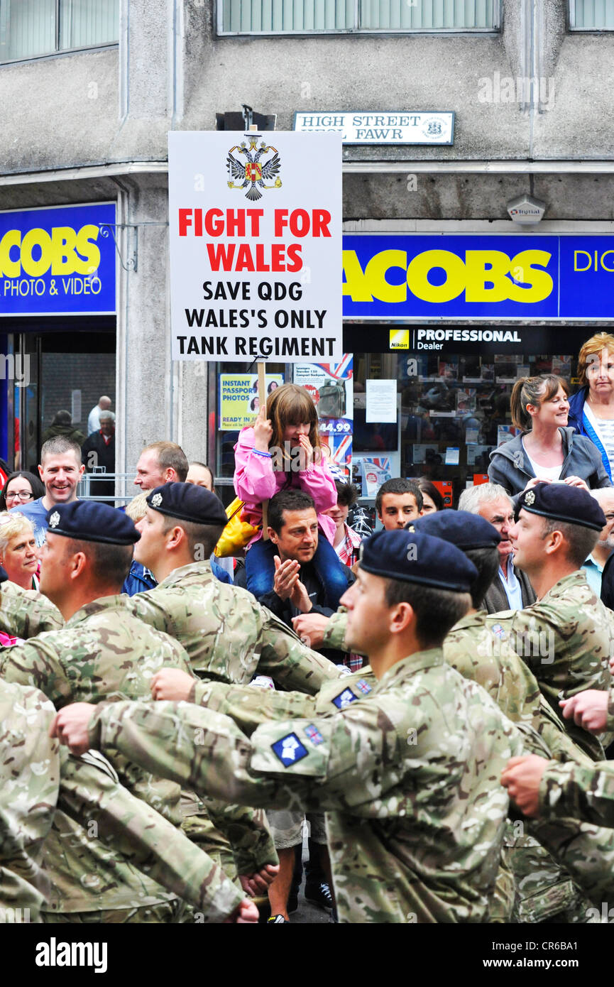 Soldiers of the 1st Queens Dragoon Guards marching through Cardiff after retuning from a tour of Afghanistan. Stock Photo