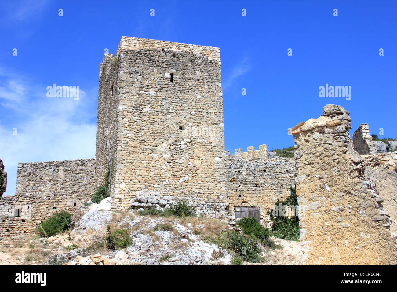 The medieval village of Saint Montan Stock Photo - Alamy