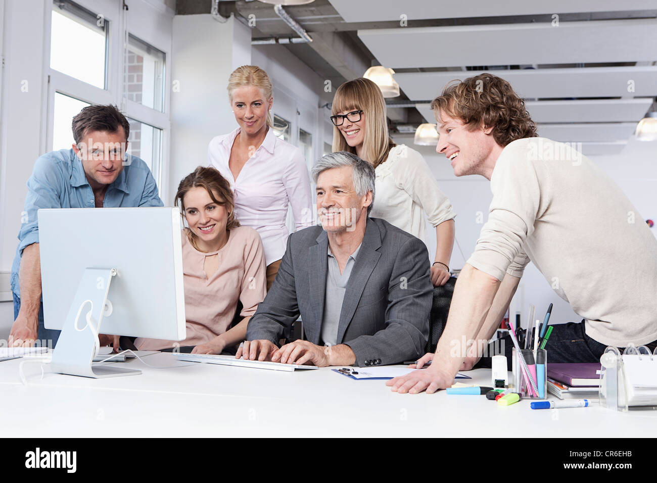 Computer men hi-res stock photography and images - Alamy