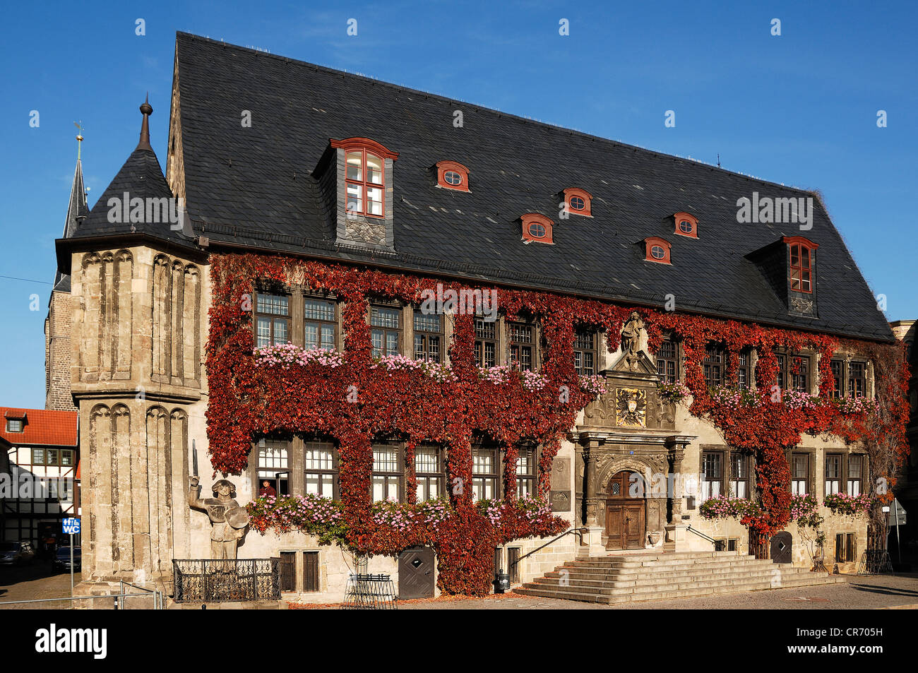 Renaissance Town Hall with a sculpture of Roland, Markt 1, Quedlinburg, Saxony-Anhalt, Germany, Europe Stock Photo