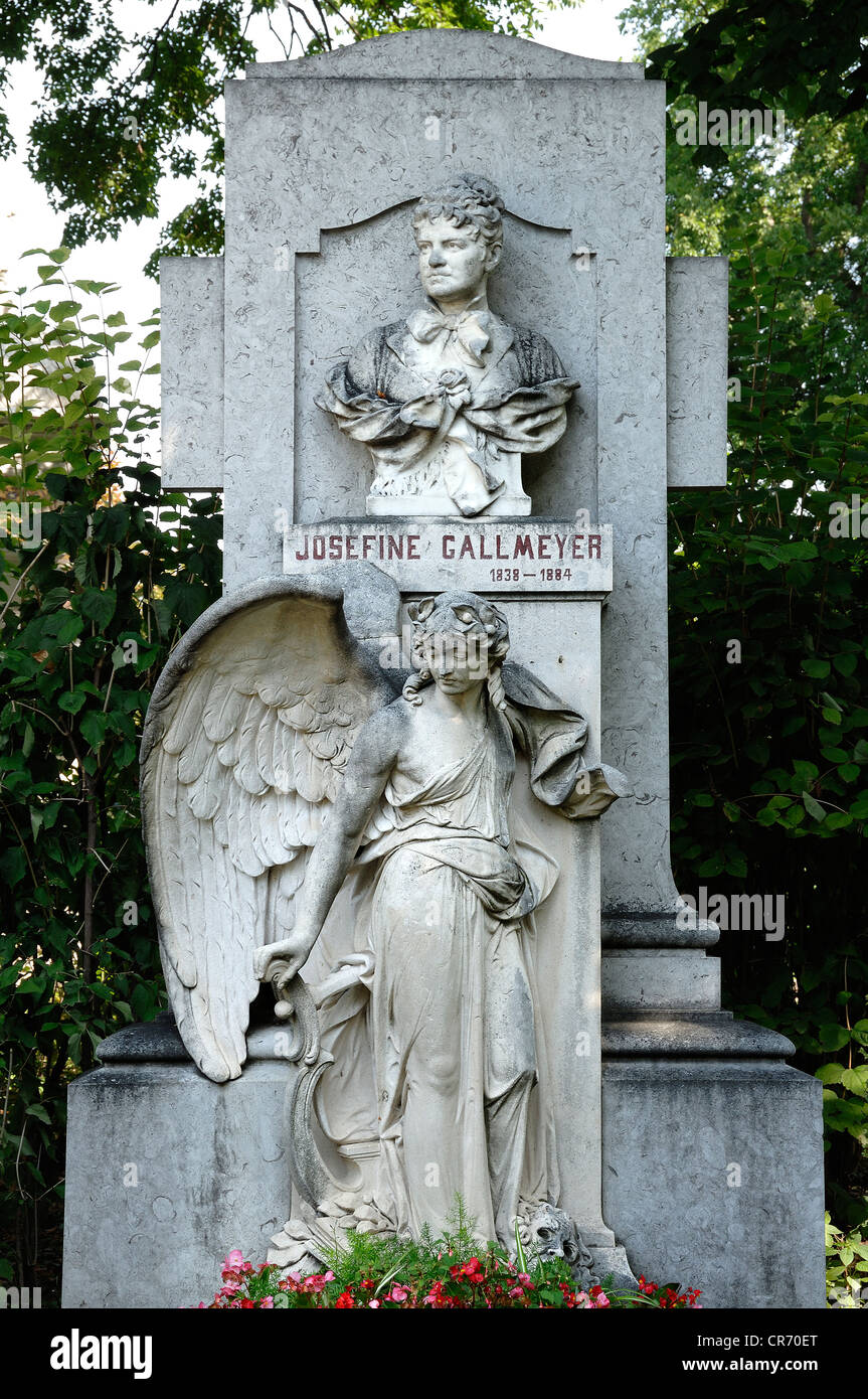 Tomb of Josefine Gallmeyer, Austrian actress, 1838-1884, Zentralfriedhof, Central Cemetery, Gate 2, Simmeringer Hauptstrasse Stock Photo