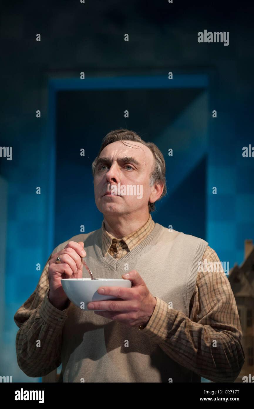 Welsh actor RUSSEL GOMER in 'Elwyn' , directed by Michael Bogdanov, a Wales Theatre Company/Aberystwyth Arts Centre Stock Photo