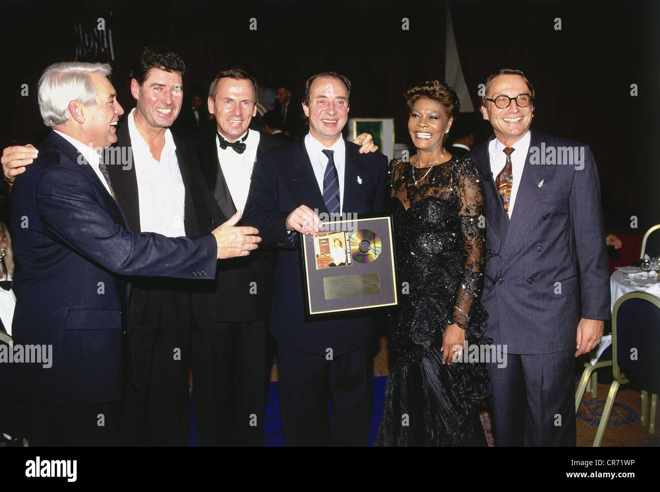 Lueftner, Egmont 'Monti', 1932 - 7.5.2009, German music producer, group picture, with Dr. Mark Woessner, Jack White, Dr. Michael Dornemann, Dionne Warwick and Rudolf Gassner, Bertelsmann Party on occasion of Lueftner's 60th birthday, Munich, 18.11.1991, Stock Photo