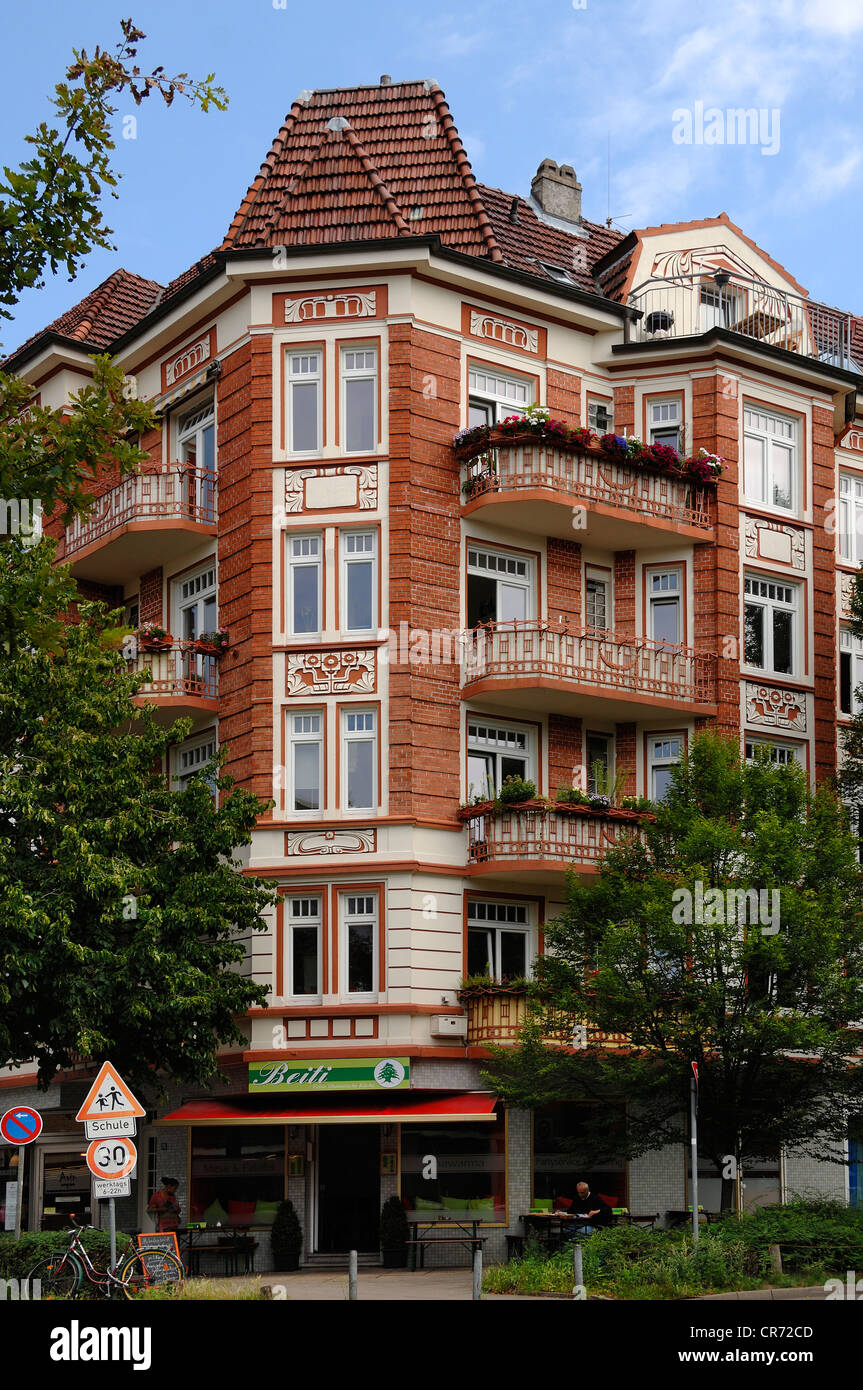 Art Nouveau apartment house, circa 1900, Alsterdorfer Strasse 78
