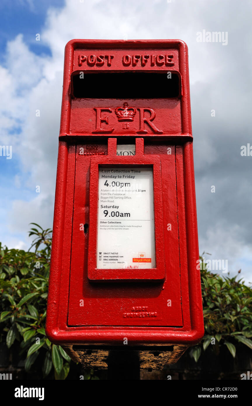 Red British postbox with the initials E and R, Elizabeth Regina, Queen Elizabeth II, Kent, England, United Kingdom, Europe Stock Photo