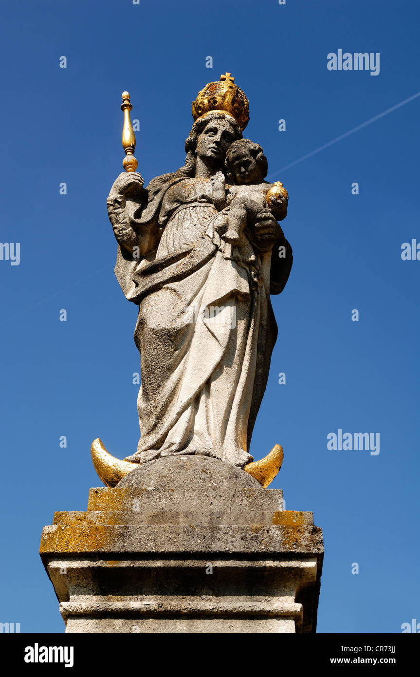 1 Statue Sculpture Virgin Mary High Resolution Stock Photography and ...