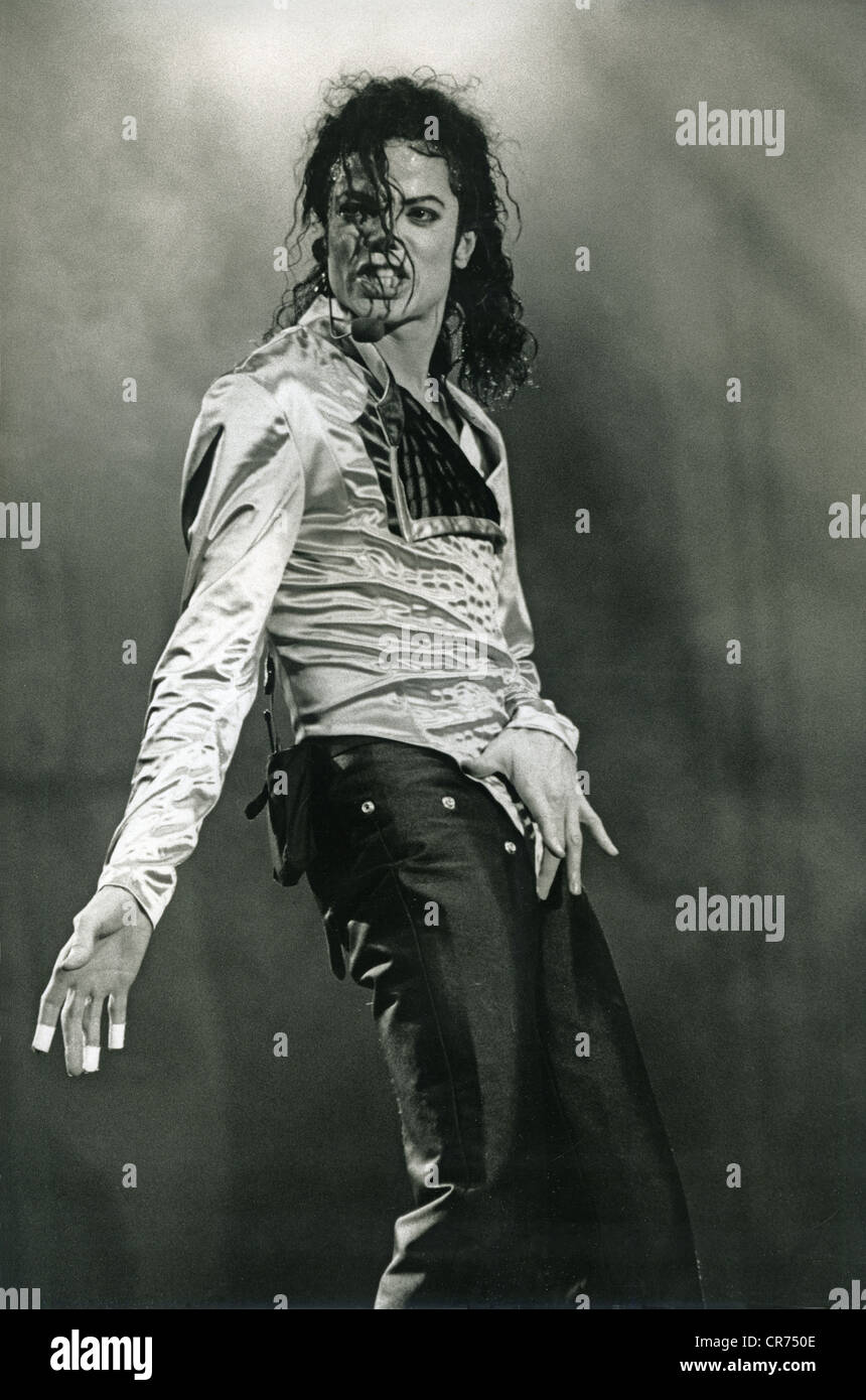 Jackson Michael jackson pose hi-res stock photography and images - Alamy
