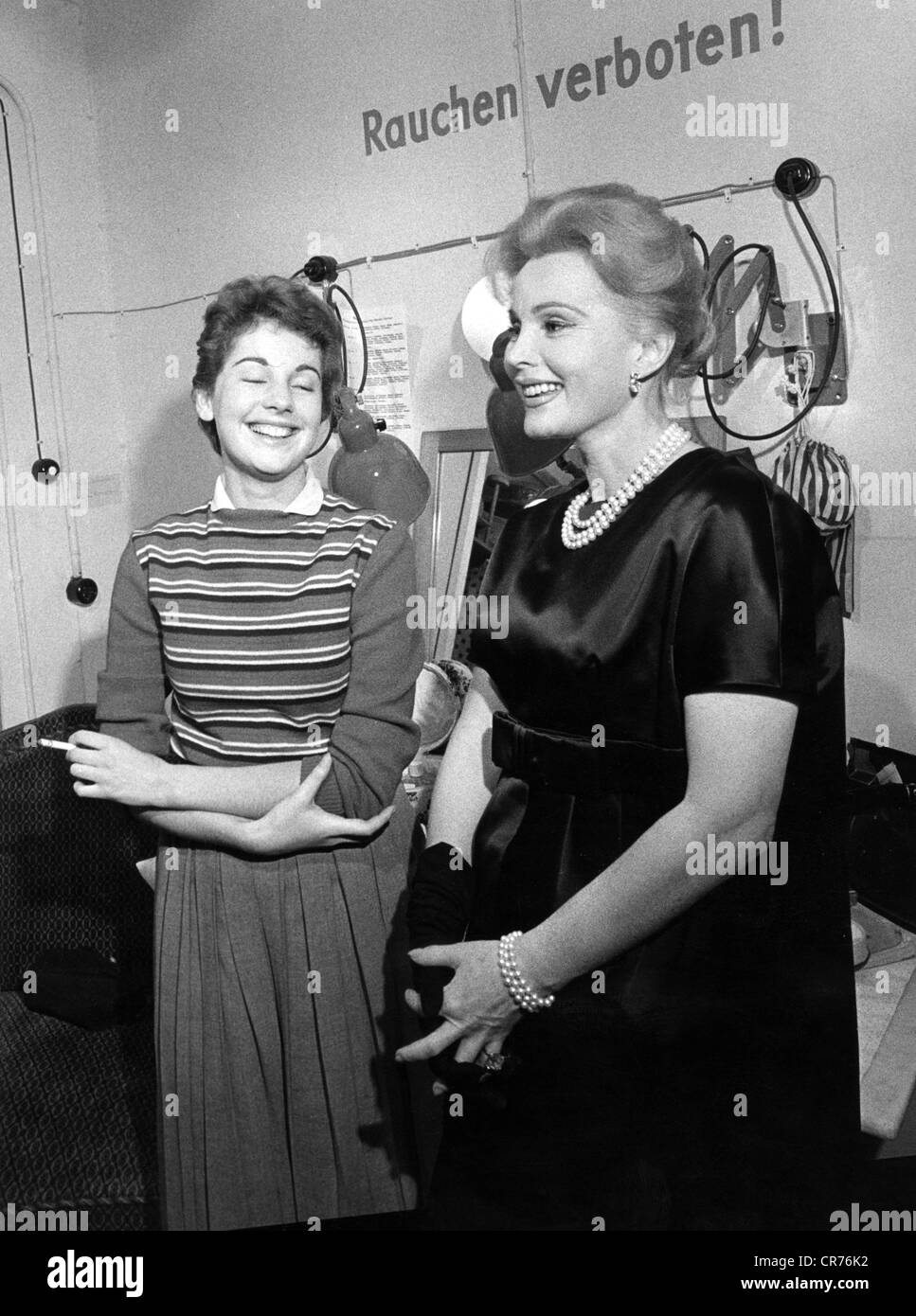 Gabor, Zsa Zsa, * 6.2.1917, American actress, Hungarian origin, half length, with Johanna von Koczian, at her theatre wardrobe, Berlin, Germany, 1960, Stock Photo