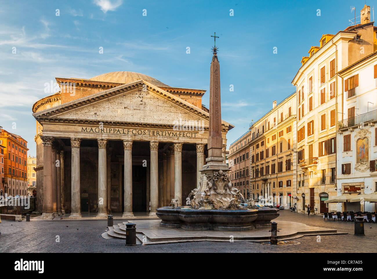 The pantheon in Rome Stock Photo - Alamy