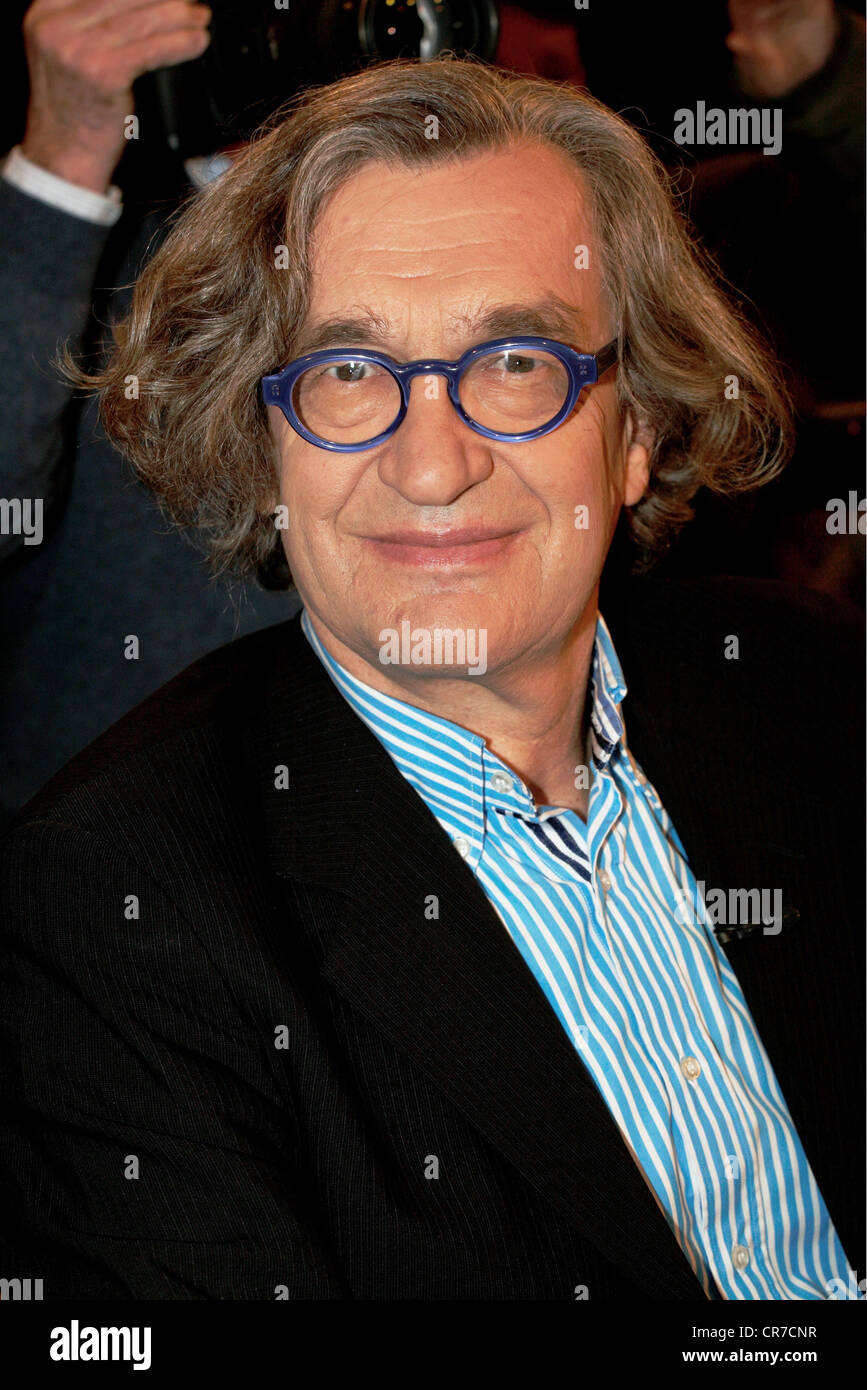 Wenders, Wim, * 14.8.1945, German director and producer, portrait, guest in the German telecast 'NDR Talk Show', Hamburg, 25.2.2011, Stock Photo