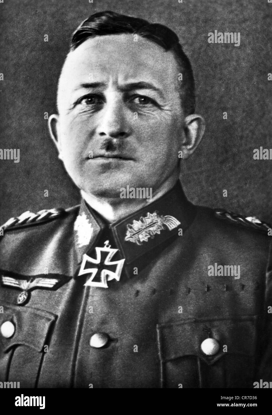Knobelsdorff, Otto von, 31.3.1886 - 21.10.1966, German general, portrait, as Knight's Cross recipient and commander of 19th Panzer Division, late 1941, Stock Photo