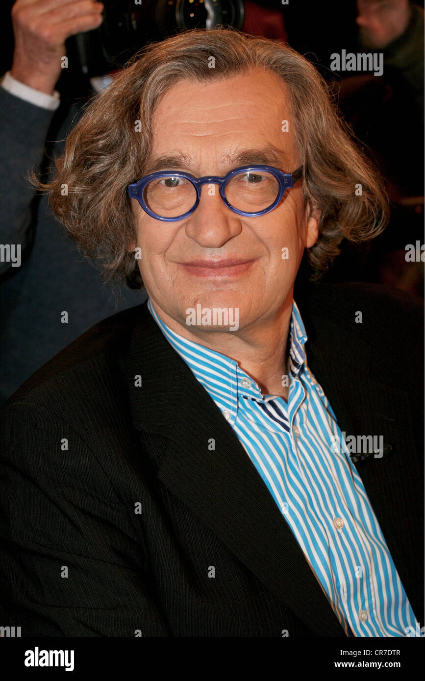Wenders, Wim, * 14.8.1945, German director and producer, portrait, guest in the German telecast 'NDR Talk Show', Hamburg, Germany, 25.2.2011, Stock Photo