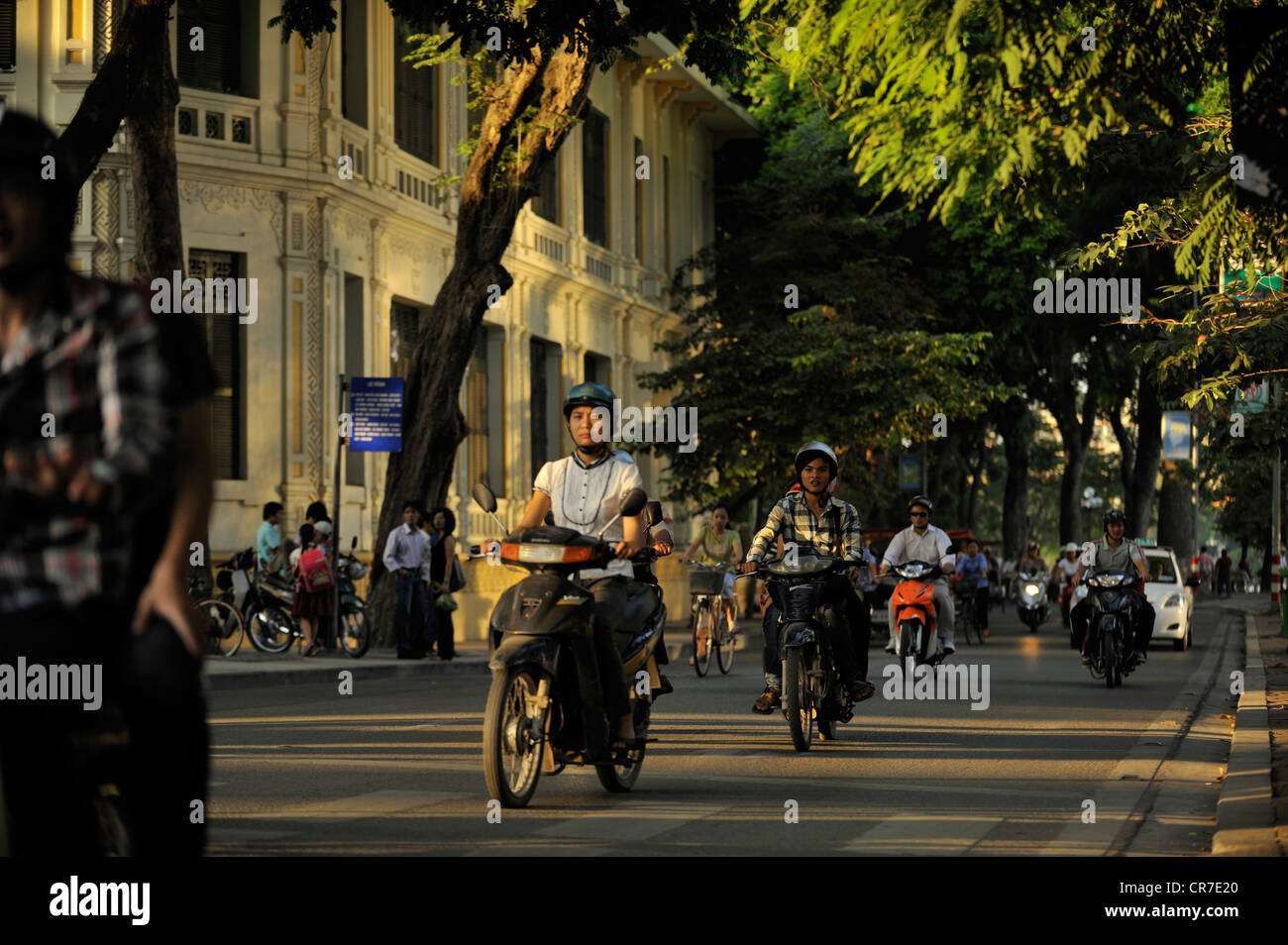 Vietnam, Hanoi, old town, traffic around Hoan Kiem Lake (also called the small lake or Lake of the Restored Sword) Stock Photo